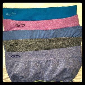 pack of 5CHAMPION XS/S sports bras+ free pink bra!